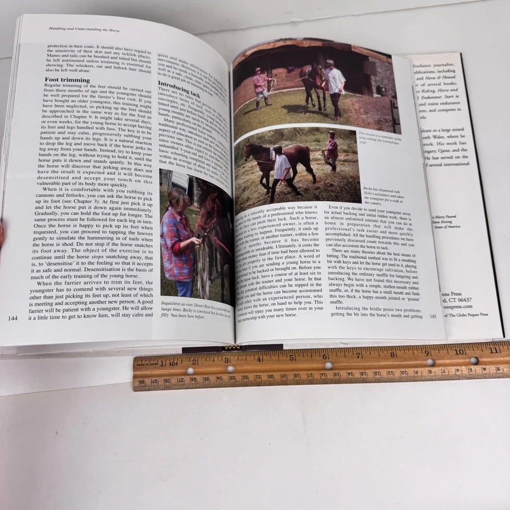 Vtg 2001 Handling and‎ Understanding the Horse Hardcover Book w Dust Jacket